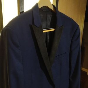 Dark Blue tuxedo. Midnight Blue, Peak Lapel Tuxedo